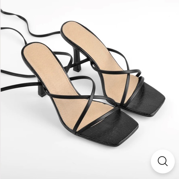 Sandals heel! - Picture 3 of 5